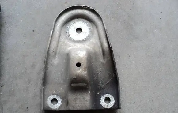 Audi A6 S6 C6 4F Engine mounting bracket 4F0399541C