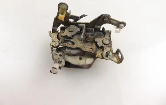 Nissan Patrol 160 Front door lock 
