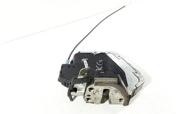 Suzuki Grand Vitara II Rear door lock 6A2020