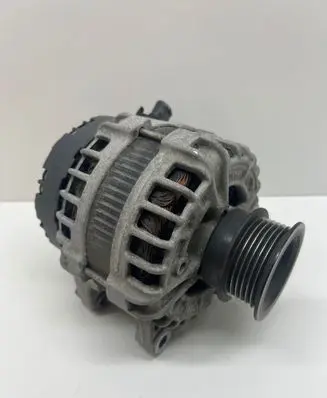 Volvo V40 Generator/alternator 30659580 0125812009 C83HC170921