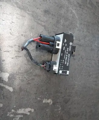Glow plug pre-heat relay
