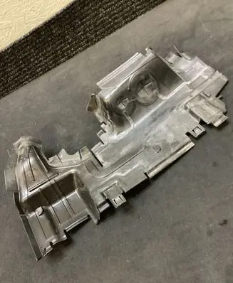 Audi Q8 Radiator trim 4M8121283A 4M8121283