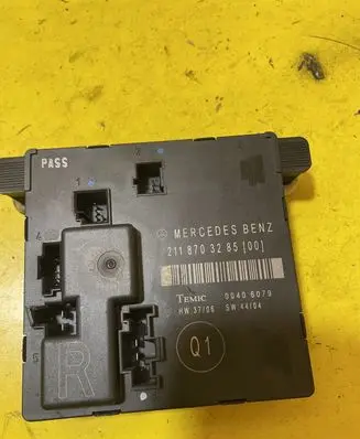 Mercedes-Benz E W211 Door control unit/module 2118703285