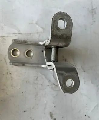 Toyota Prius (NHW20) Front door upper hinge 