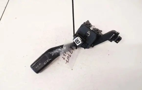 Volkswagen Touran I Indicator stalk 1k0953513