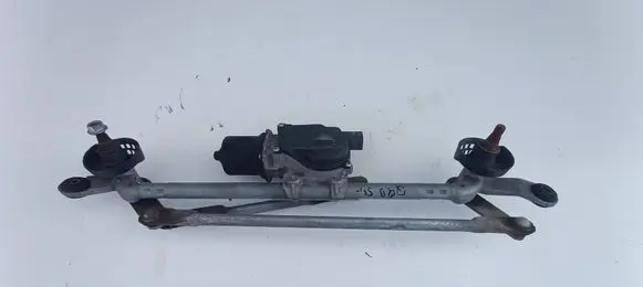 Nissan Qashqai Headlight wiper arm 