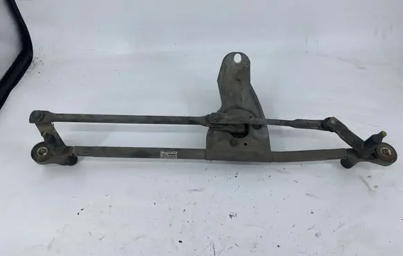 BMW X5 E53 Front wiper linkage and motor 7046570 24024042 1176382