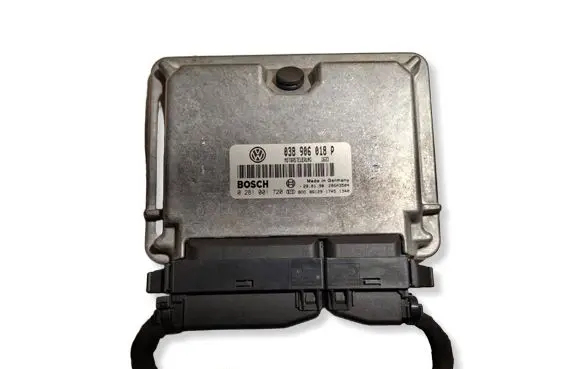 Volkswagen PASSAT B5.5 Engine control unit/module 038906018P 0281001720 28SA3504