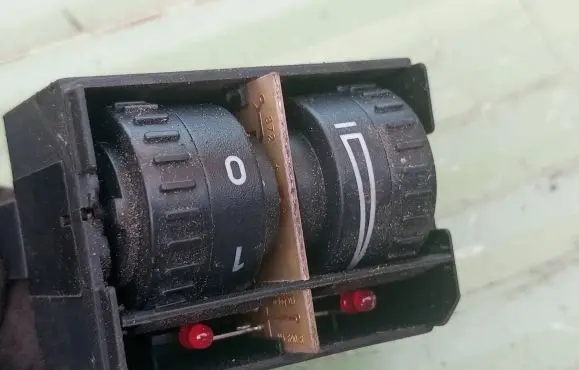 Volkswagen Touran I Headlight level height control switch 1T0941333