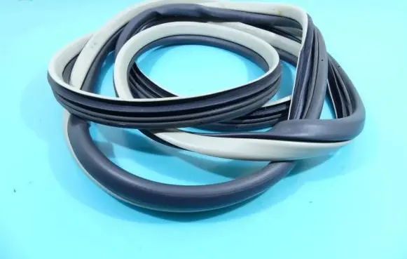Toyota Sienna XL30 III Rubber seal rear door IMPRK1258039