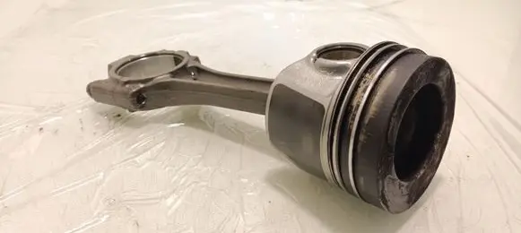Volkswagen Golf VII Piston with connecting rod 03LA