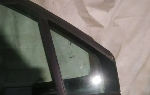 Citroen C8 Front door vent window glass four-door 