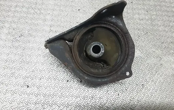 Honda HR-V Engine mount bracket