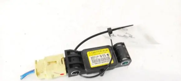 Mitsubishi Grandis Airbag deployment crash/impact sensor 8651A015 W002T11091