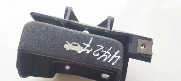 Volkswagen Golf IV Engine bonnet (hood) release handle 04717480aa