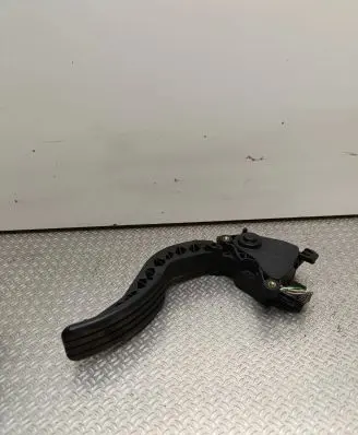Opel Vivaro Accelerator throttle pedal 180027179R