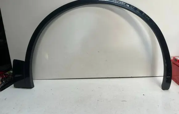 Volkswagen Touareg III Front arch trim 760853718 7E0853716C