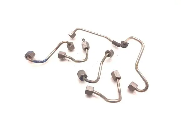 BMW X3 F25 Fuel injector supply line/pipe 