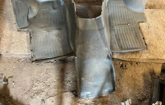 Mercedes-Benz Vito Viano W639 Front floor carpet liner 
