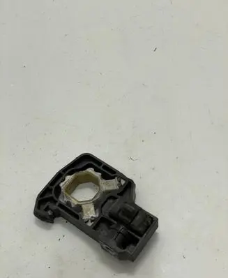 BMW 5 F10 F11 Radiator mount bracket 7575247