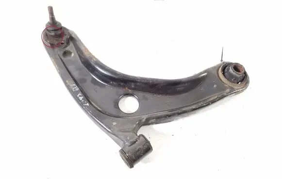 Toyota Yaris Front lower control arm/wishbone 48068-09040