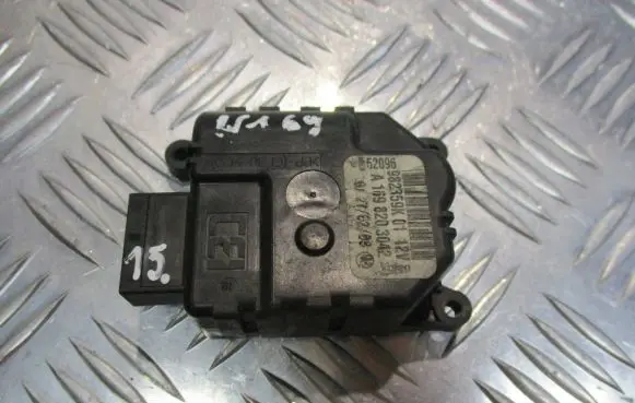 Mercedes-Benz A W169 Central body control module A1698203042