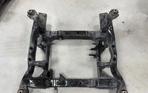 Mercedes-Benz GLE W167 Front subframe A1673316100 A1673316200