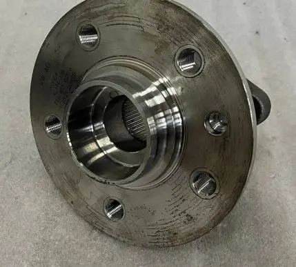 Volkswagen Transporter - Caravelle T7 Front wheel hub spindle knuckle 7T0407621A
