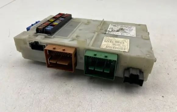 Ford Mondeo MK IV Fuse module 7G9T14A073DD LTQF01125TP 3659AF01125TP