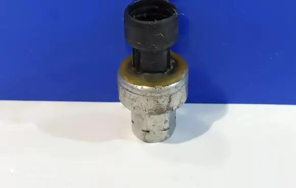 Air conditioning (A/C) pressure sensor