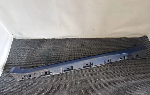 Toyota Avensis T270 Sill 7585205050 8T5