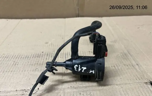 Mercedes-Benz E W213 Fuel tank valve A0004760600 0004760600