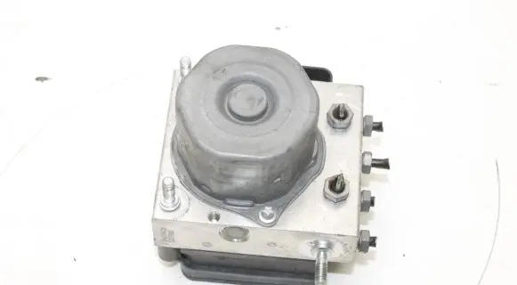 Mercedes-Benz GLA W156 ABS Pump A1764310400