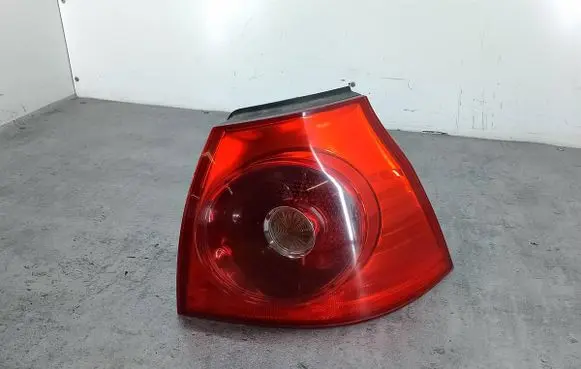 Volkswagen Golf V Rear/tail lights 1K6945096E