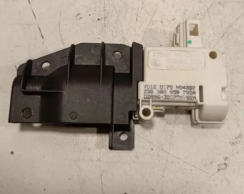 Audi Q7 4L Fuel tank cap lock 8103750
