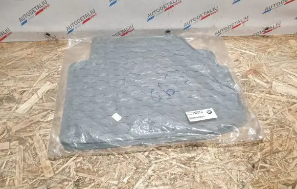BMW 3 E92 E93 Rear floor mat 0413748 0427562 51470413748