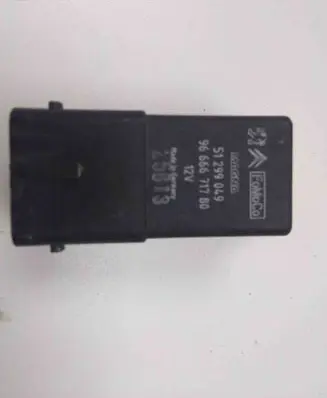 Peugeot 208 Glow plug pre-heat relay 9666671780
