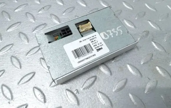 Volkswagen PASSAT B7 Headlight ballast module Xenon 89393773