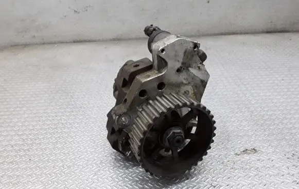 Fuel injection high pressure pump