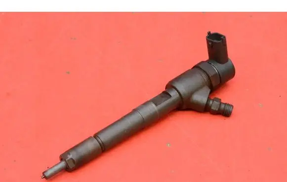 Fiat Grande Punto Fuel injector 0445110183