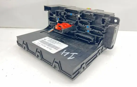 Mercedes-Benz CLK A209 C209 Fuse module 2095452801 5DK00848514
