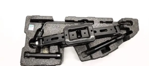Hyundai Santa Fe Tool set 091492W000