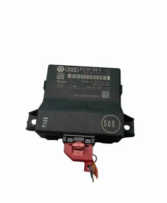 Audi A5 8T 8F Gateway control module 8T0907468R