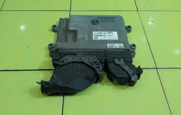 Mazda 6 Engine control unit/module SH141881A