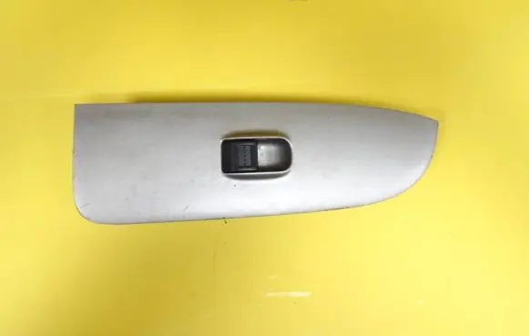 Honda CR-V Electric window control switch M20013 83561
