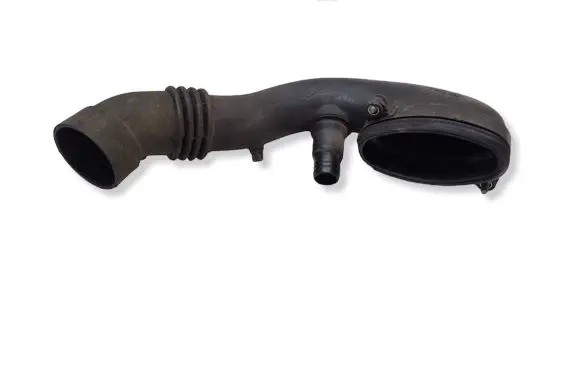 BMW X3 E83 Air intake hose/pipe 7790552