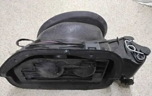 BMW 4 F32 F33 Fuel tank cap trim 7270762