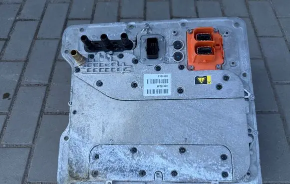 Volvo V60 Voltage converter inverter 31419031