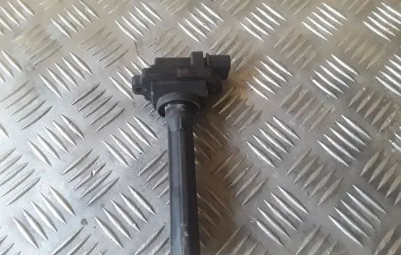 Suzuki Grand Vitara I High voltage ignition coil 3341077E2