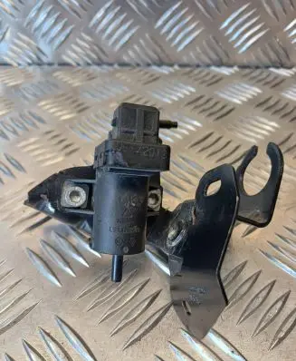 Renault Laguna III Turbo solenoid valve 8200762162